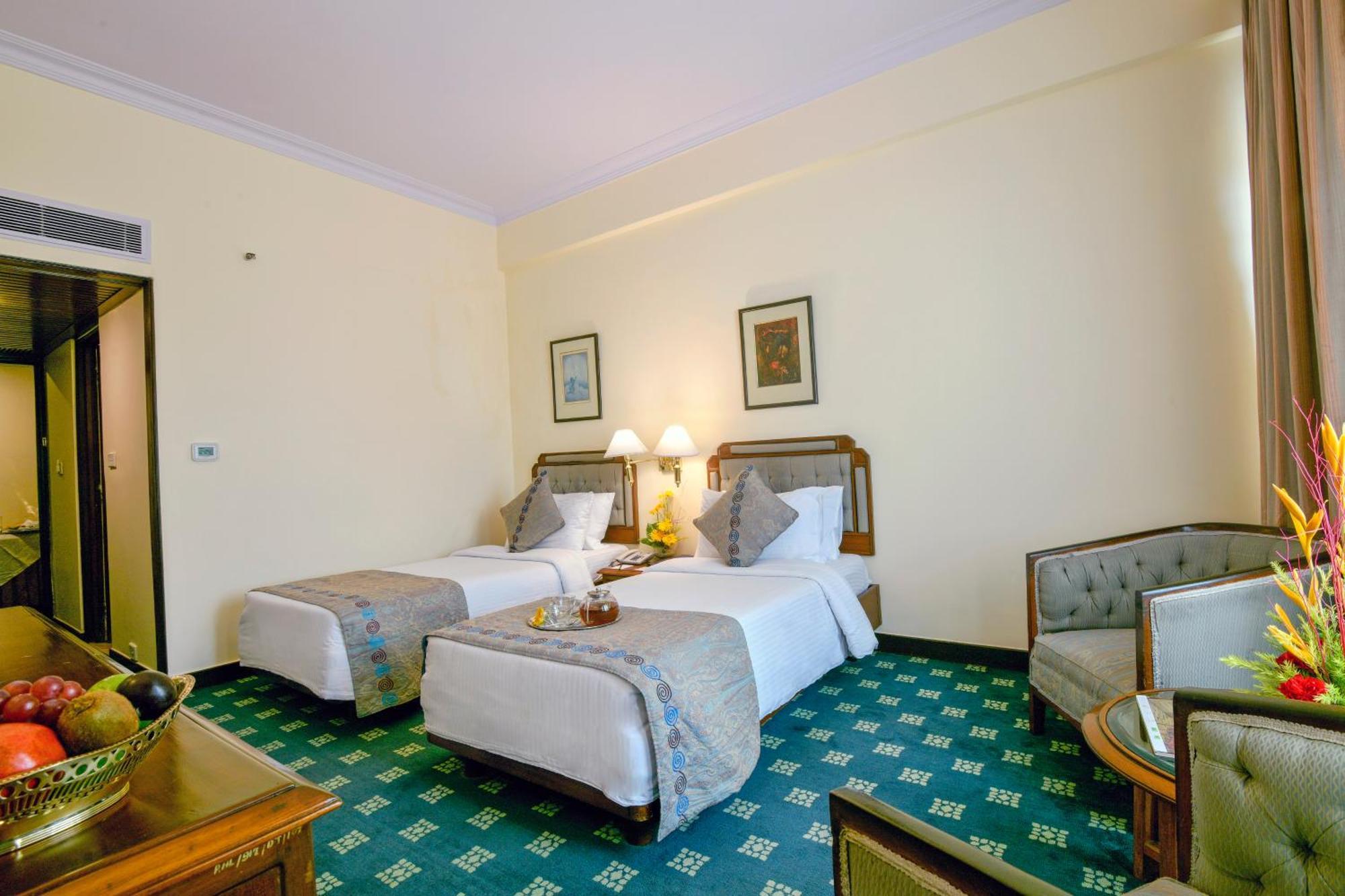 Peerless Hotel Kalkuta Zewnętrze zdjęcie